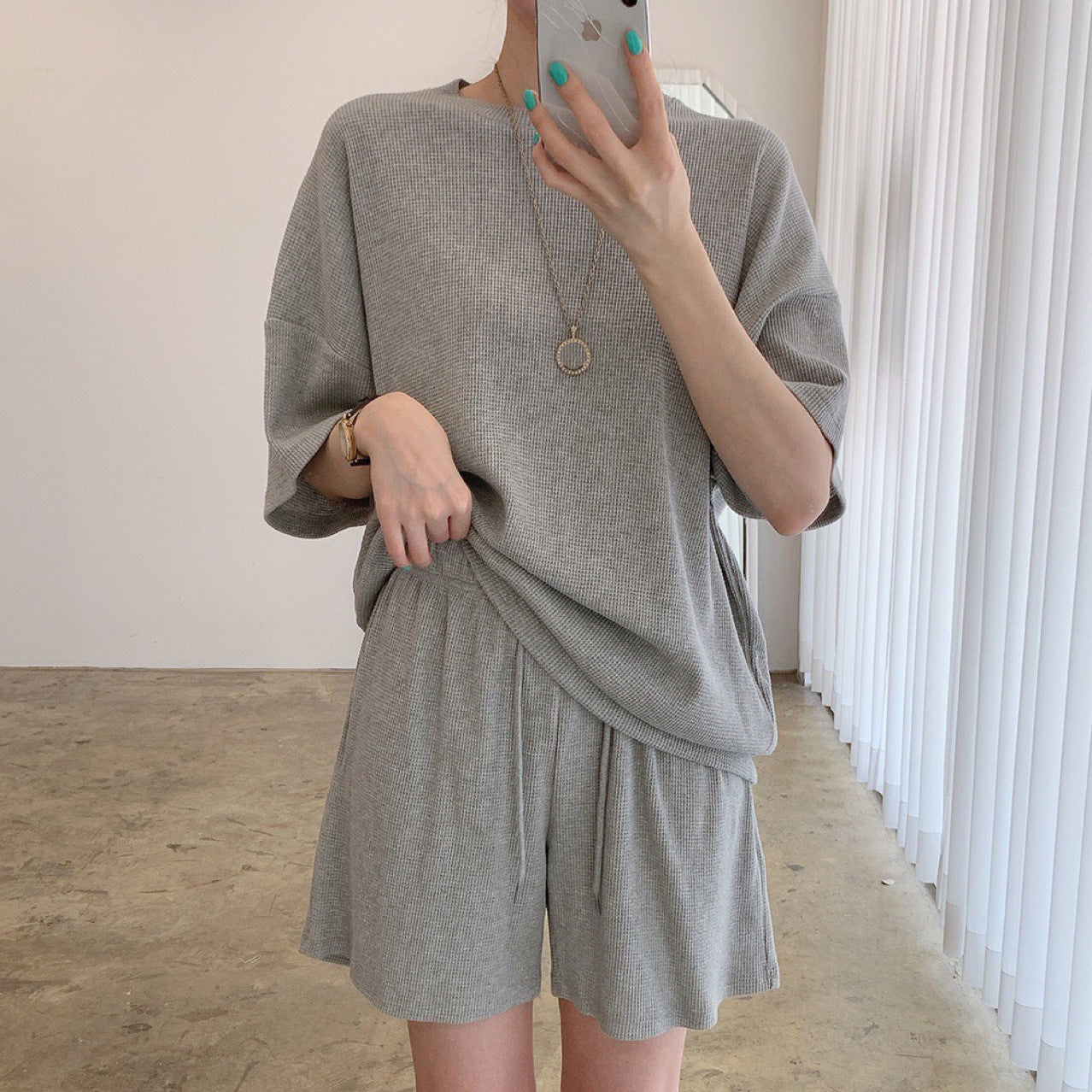Summer short-sleeved gray urban casual western style
