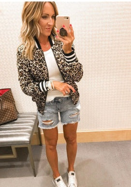 Incredibly beautiful and cozy jacket with a floral pattern