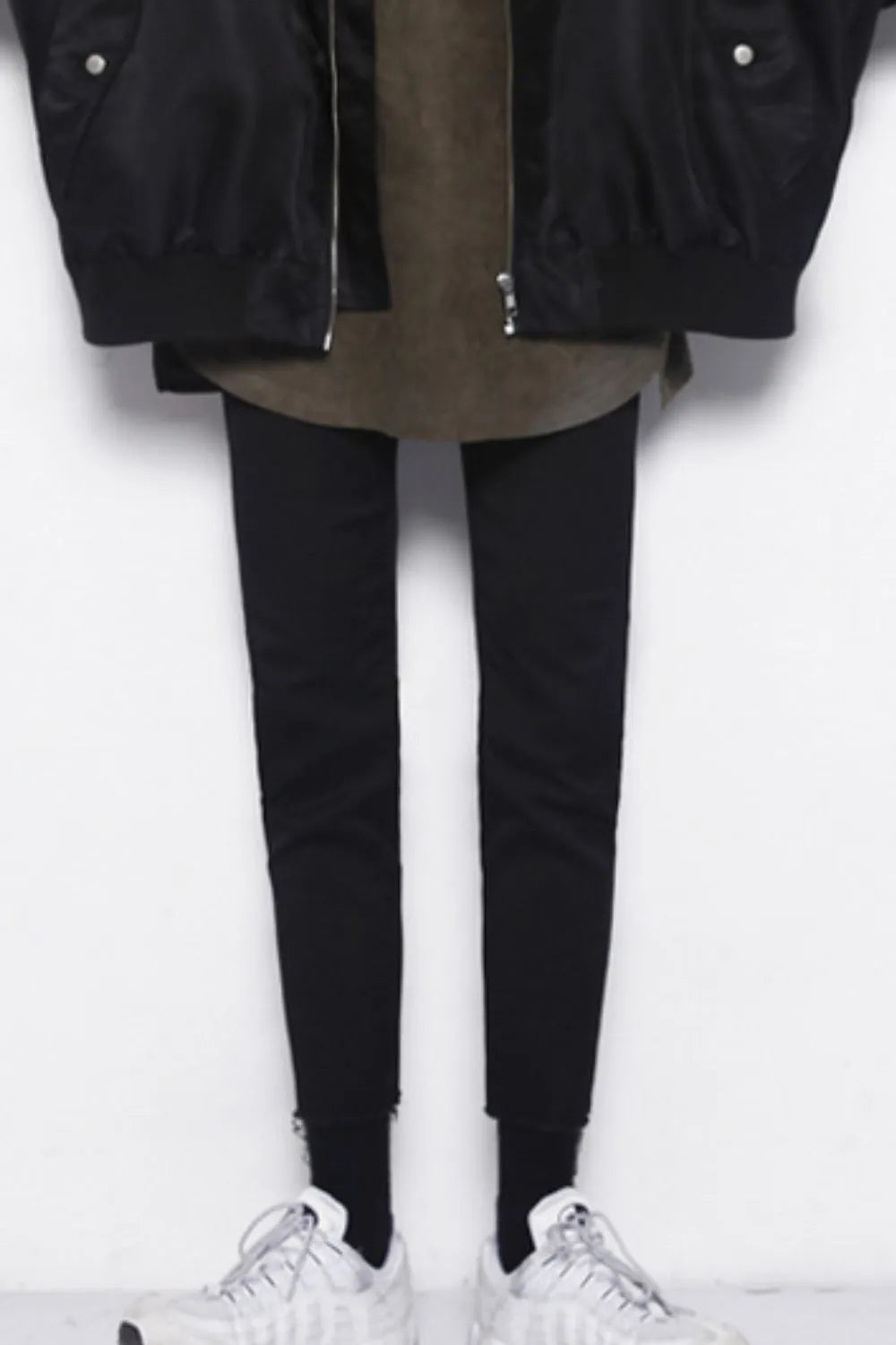 ce30b0e5-d32d-49db-a04b-7bf1f1c5ee9b-Max